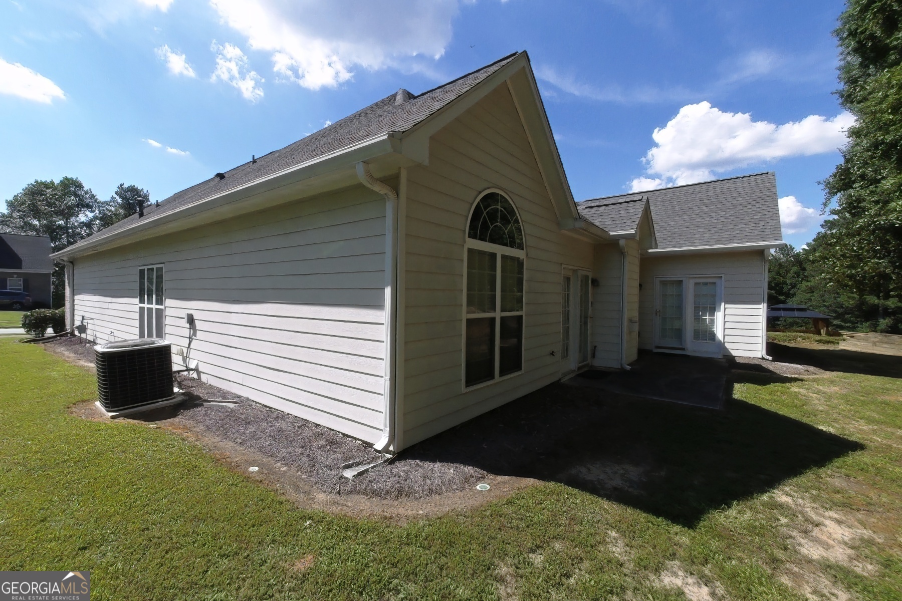 3858 Parham WAY
