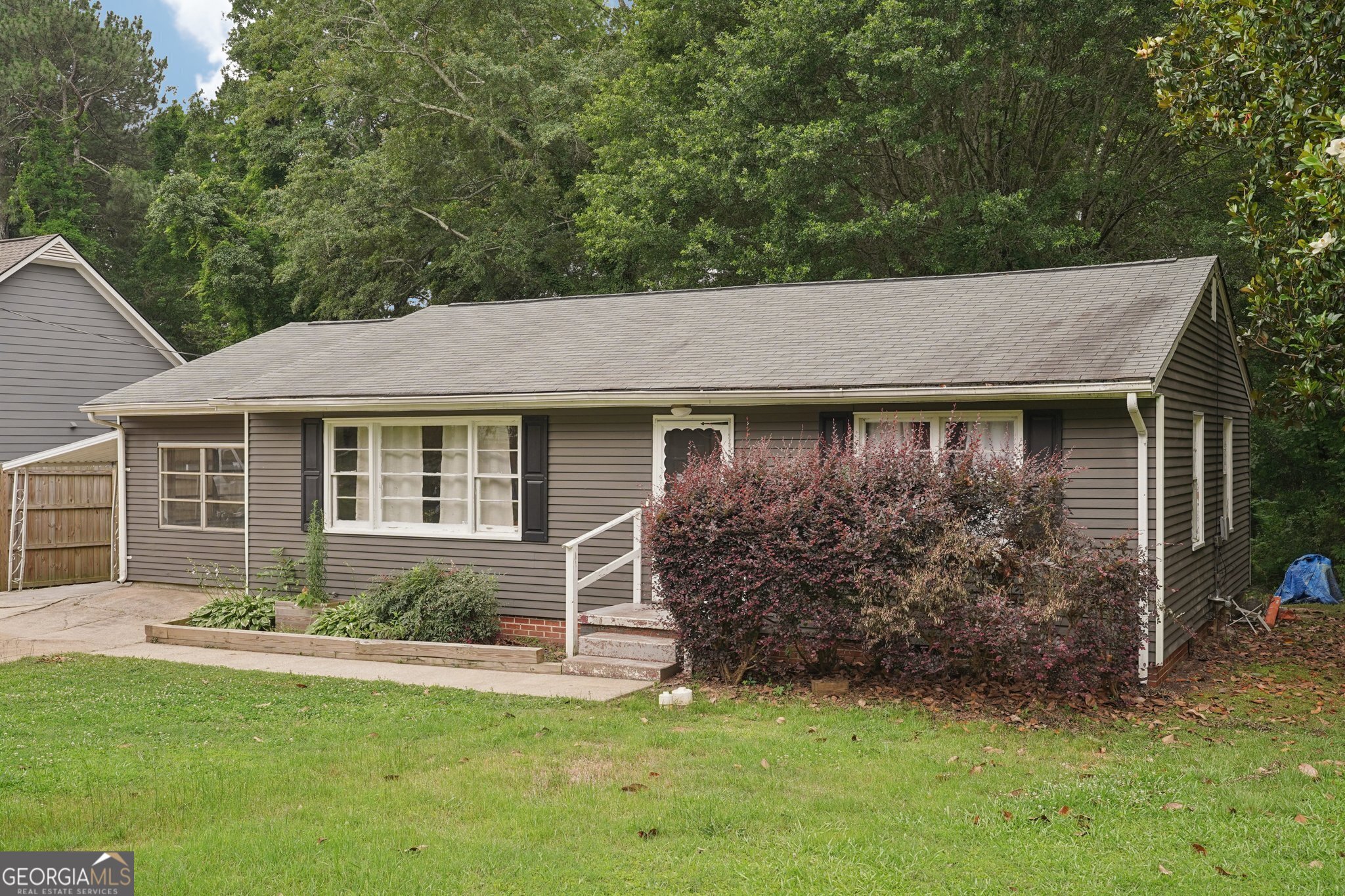 119 Glen Iris DR