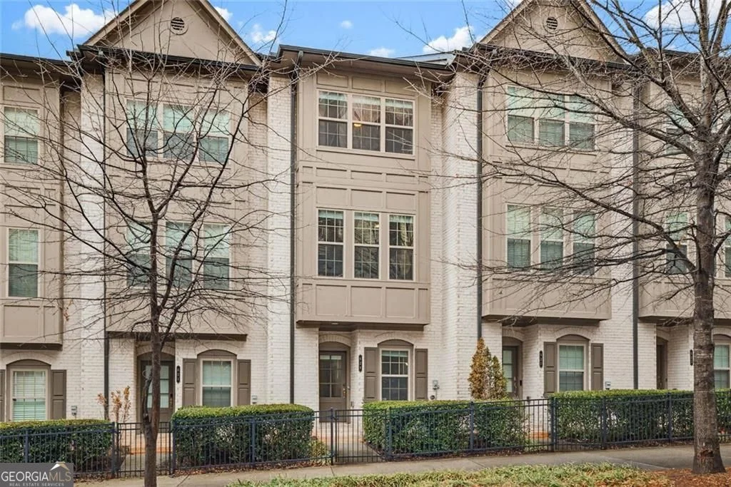 629 Broadview Place