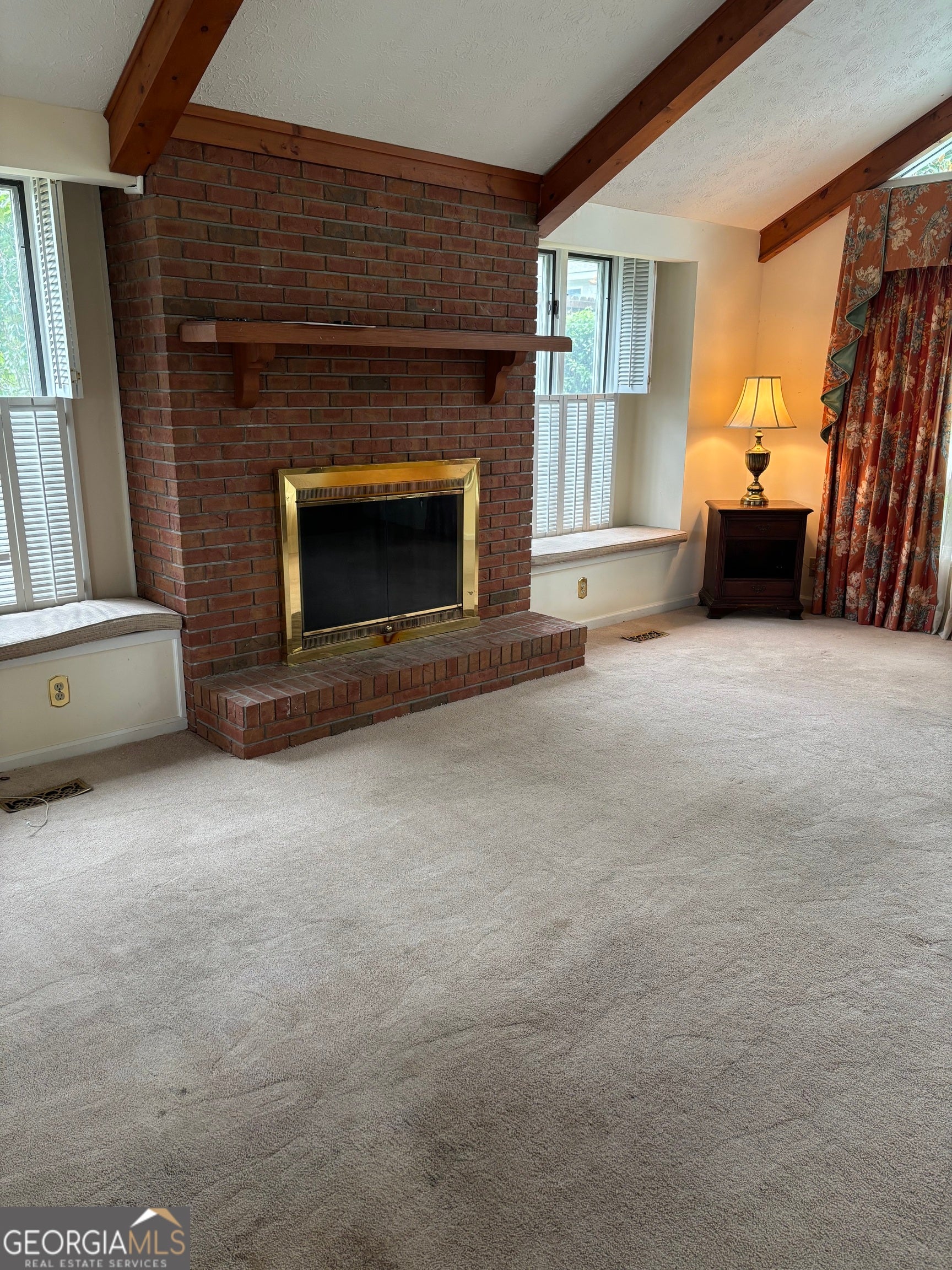 207A Lakeshore CIR