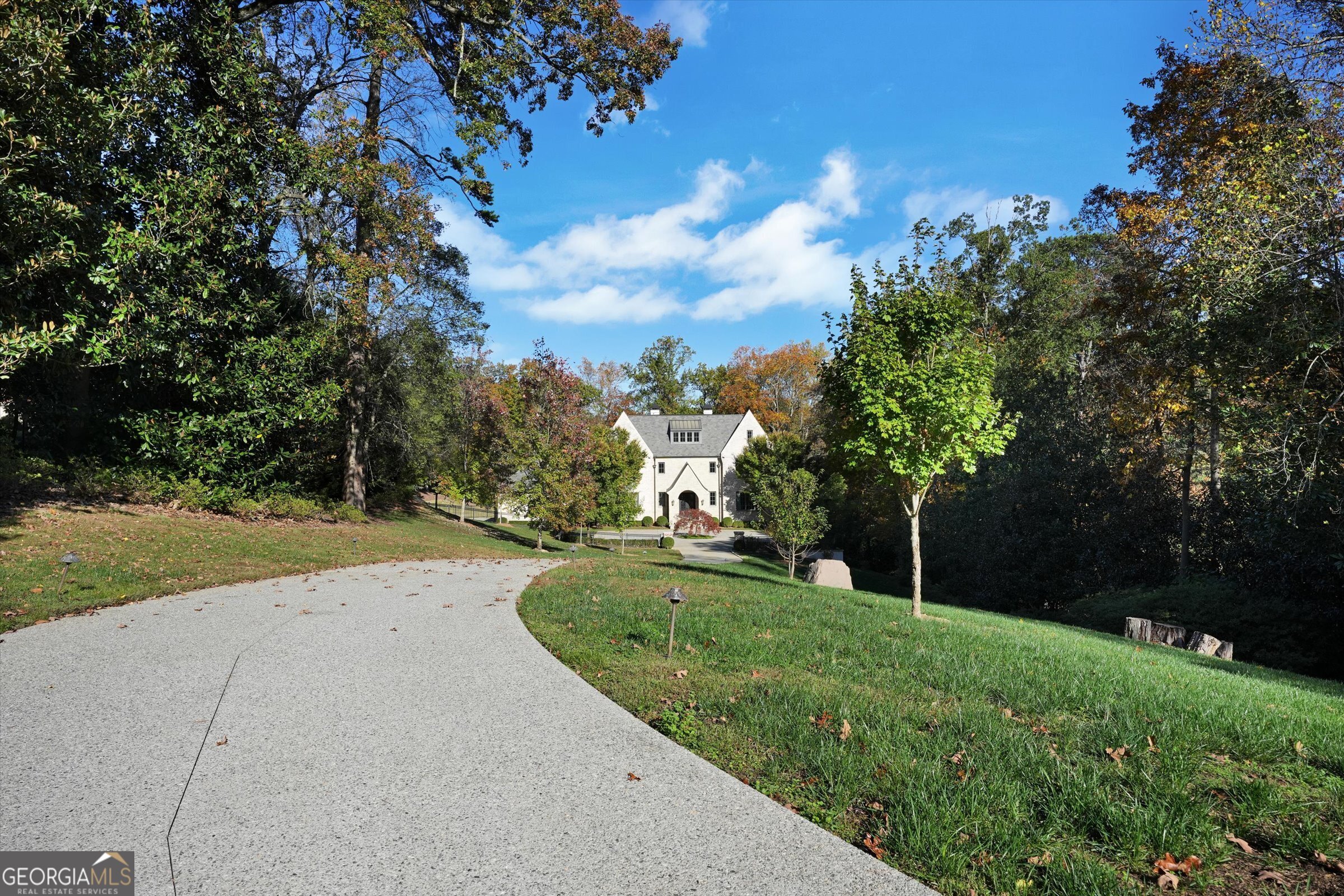 Tuxedo Park - Residential