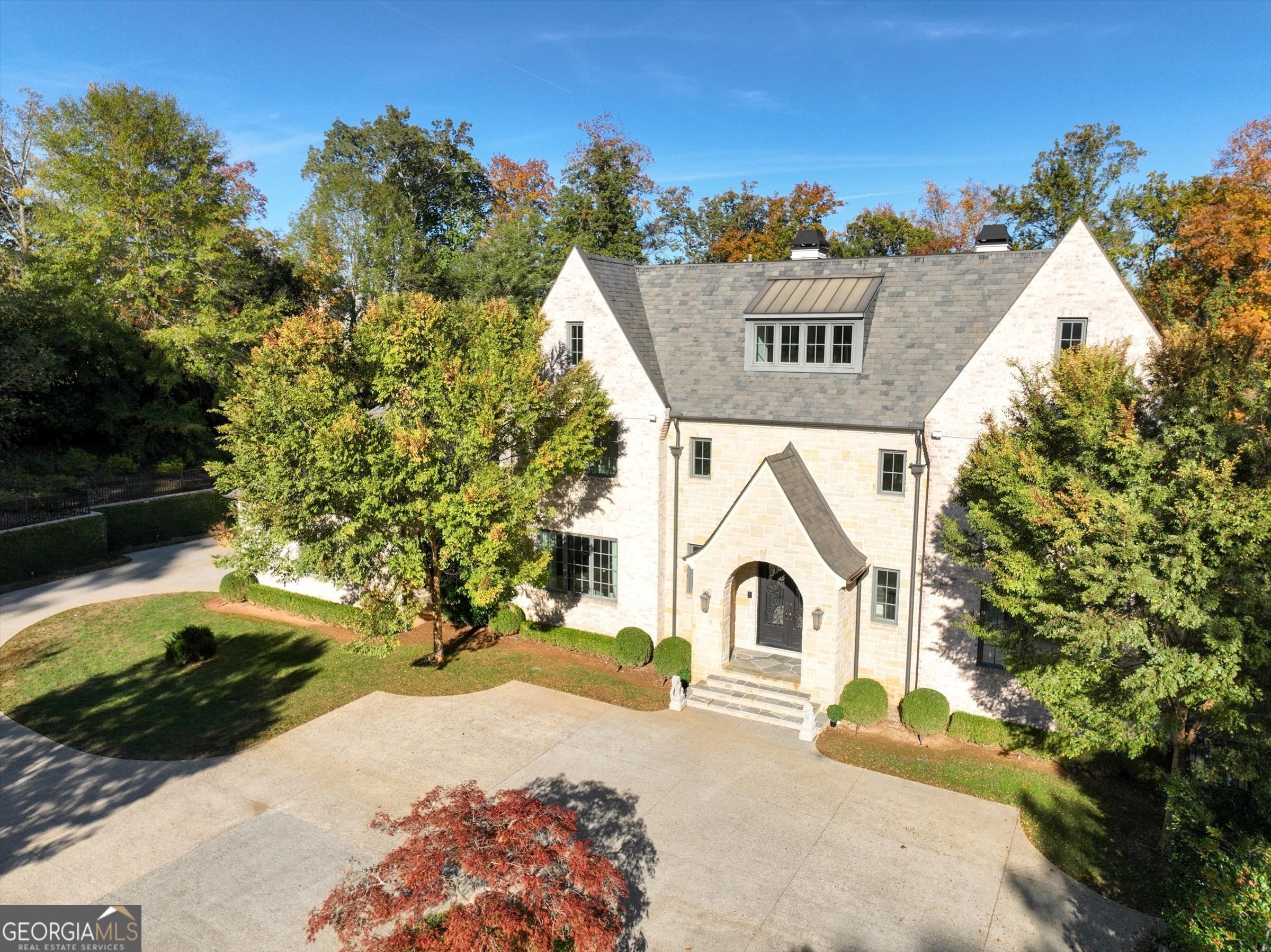 Tuxedo Park - Residential