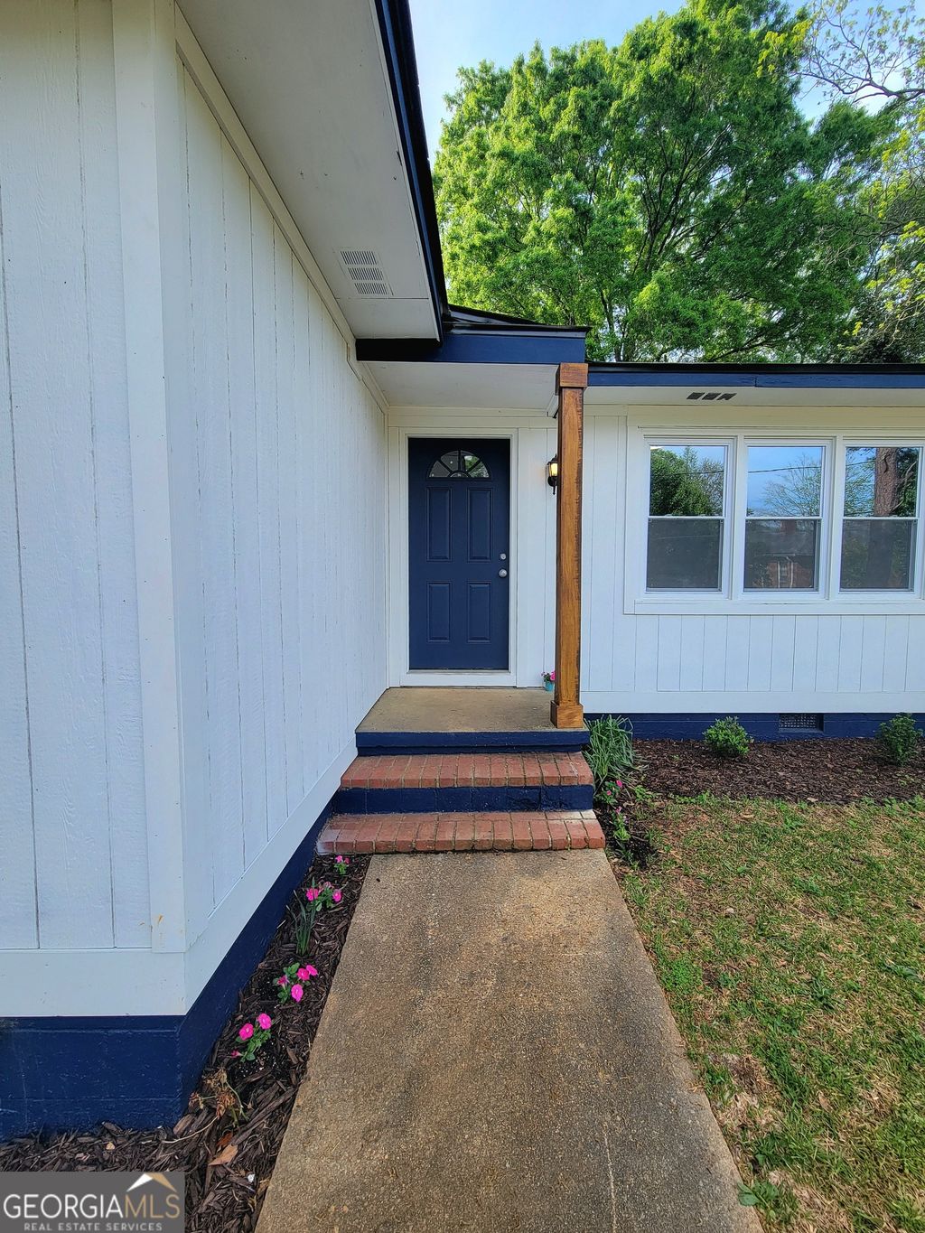 Photo of 506 E 6th Street, West Point, GA 31833 (MLS # 10726565)