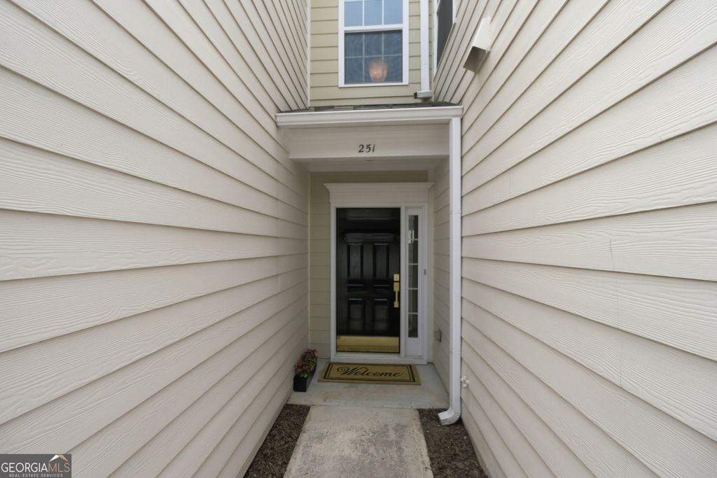 Photo of 251 Cavendar Way #17, Marietta, GA 30066 (MLS # 10786233)