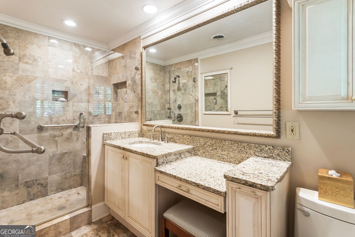 ATLANTA COUNTRY CLUB - Residential
