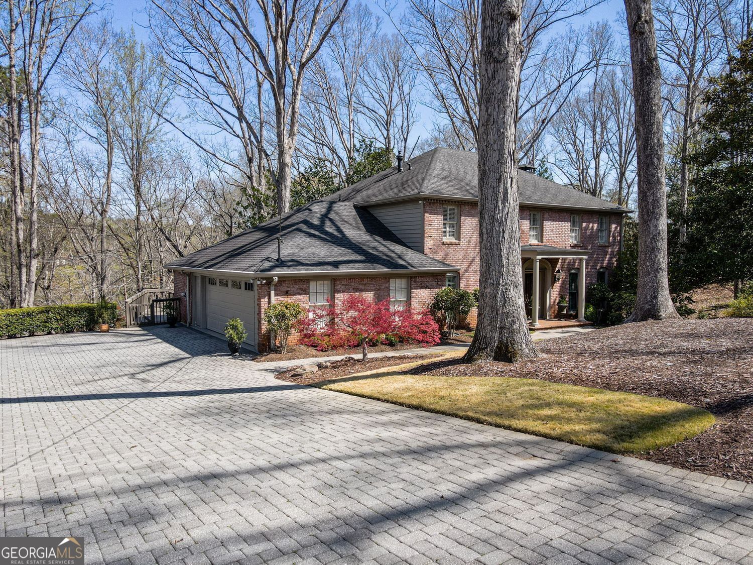 ATLANTA COUNTRY CLUB - Residential