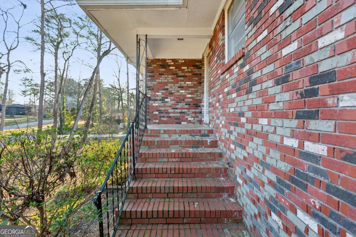 1237 Samuel ST