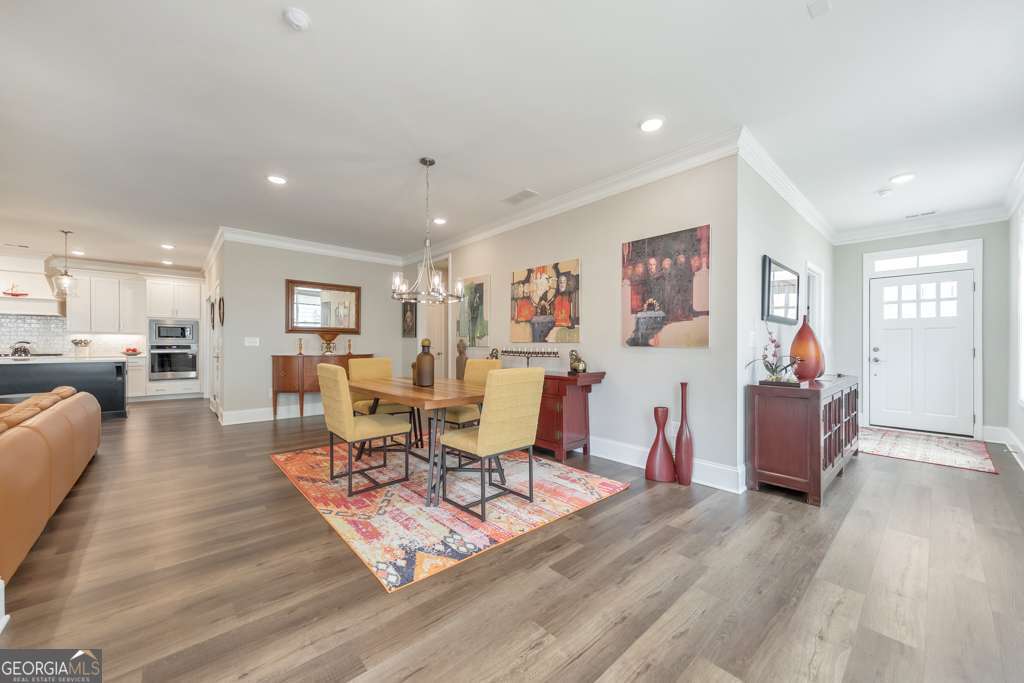 124 Redford LN