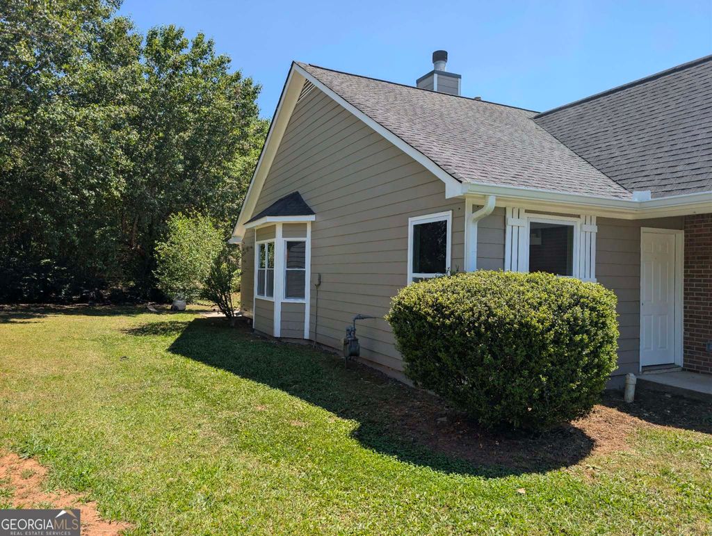 Photo of 156 Crystal Brook, Griffin, GA 30223 (MLS # 10736455)