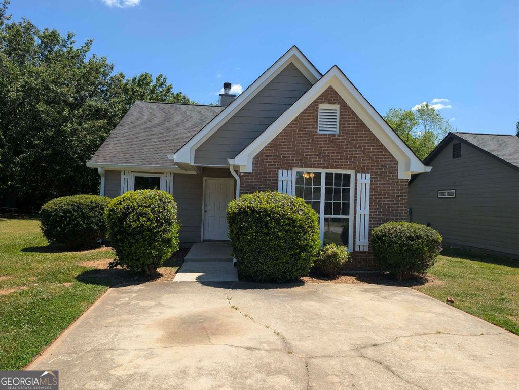 Photo of 156 Crystal Brook, Griffin, GA 30223 (MLS # 10736455)