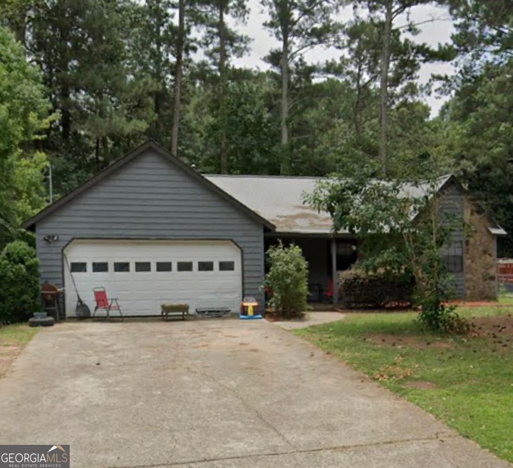 Photo of 418 Martin Drive, Jonesboro, GA 30238 (MLS # 10688867)