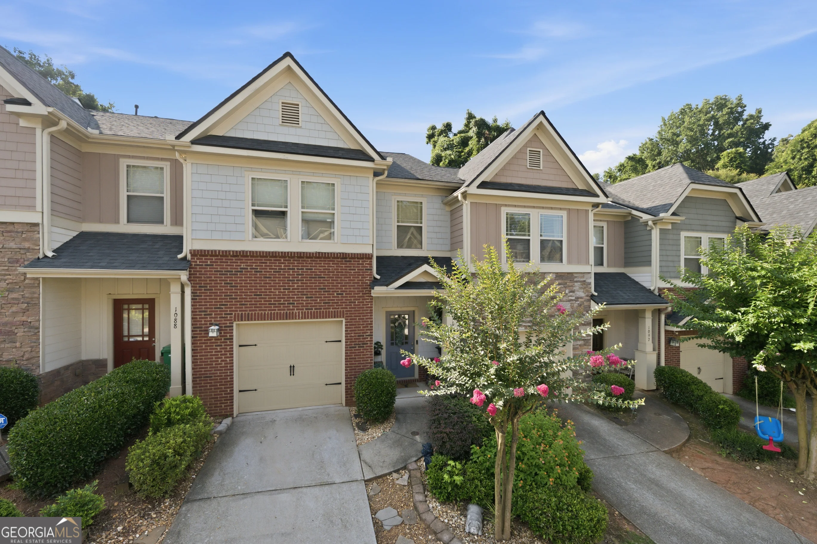 1090 N Village Drive