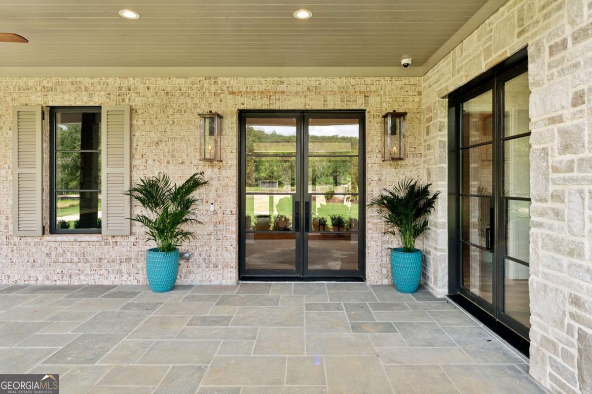 4540 Natchez LN
