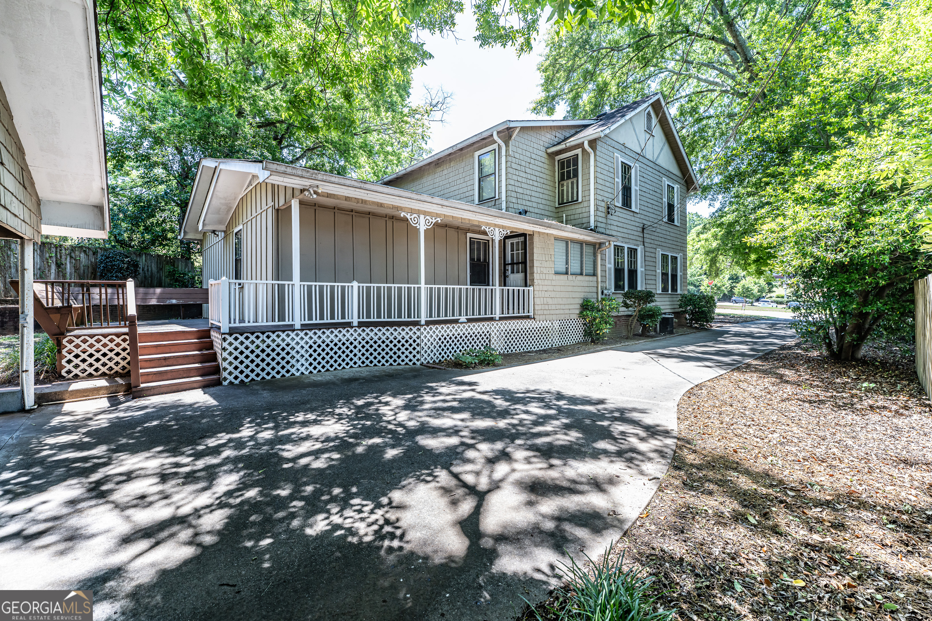 809 E 2nd AVE SW