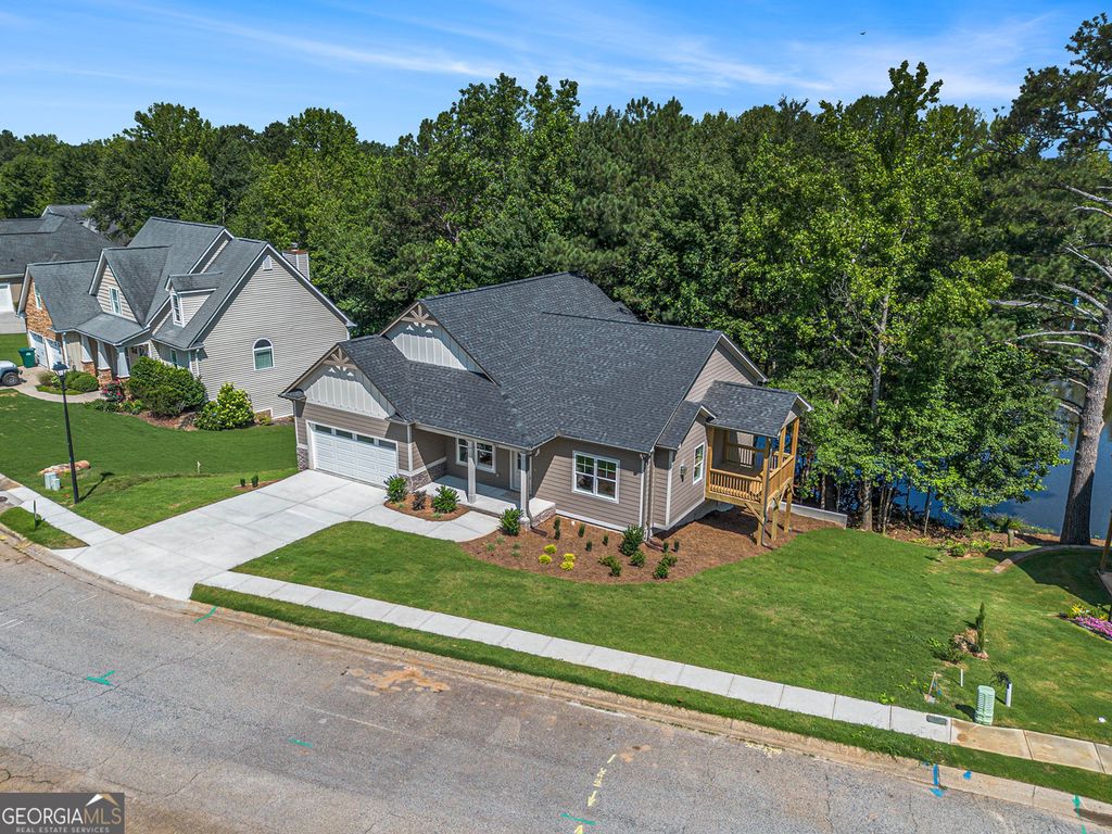 Photo of 301 Retreat Way, Carrollton, GA 30116 (MLS # 10674131)