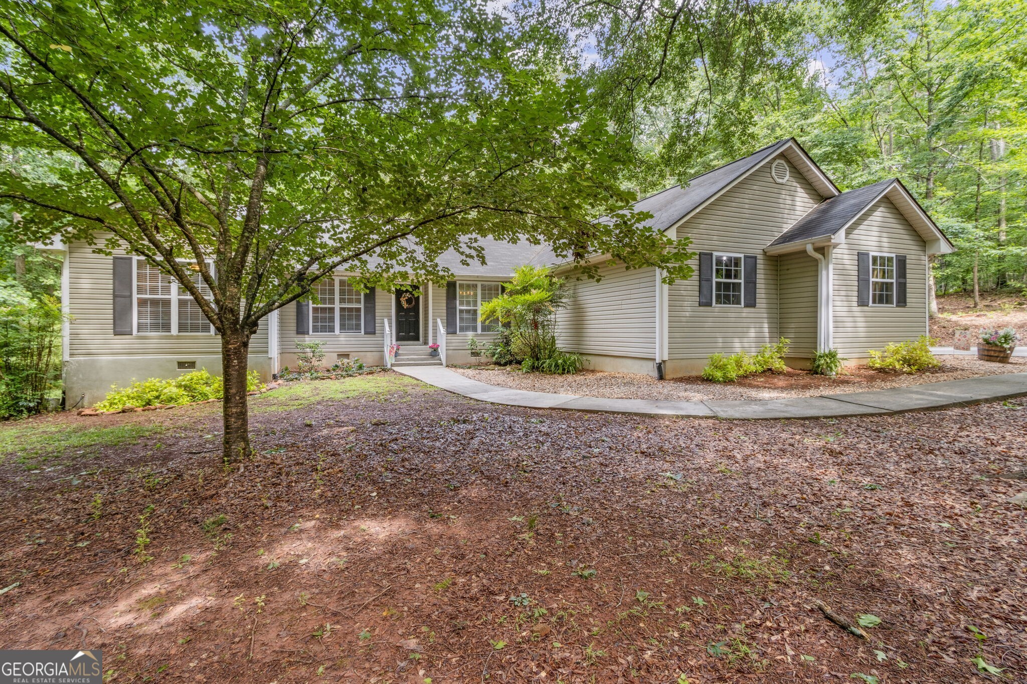 1221 Hidden Lakes TRL