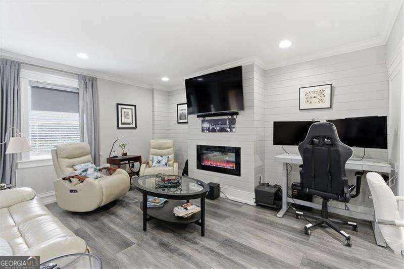 2855 Peachtree RD NE 124