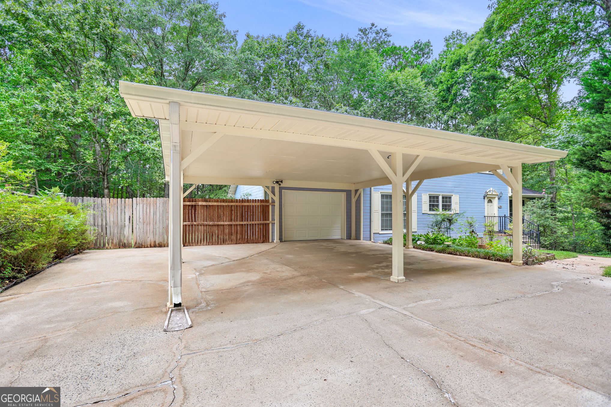 391 S River Run DR