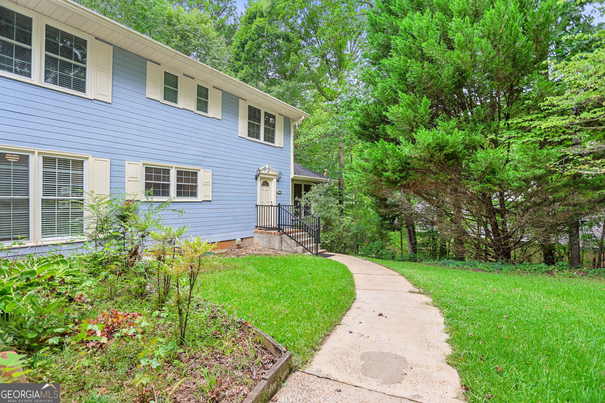391 S River Run DR