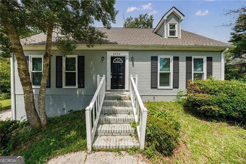 Photo of 6934 Cottonwood Trail, Riverdale, GA 30296 (MLS # 10827653)