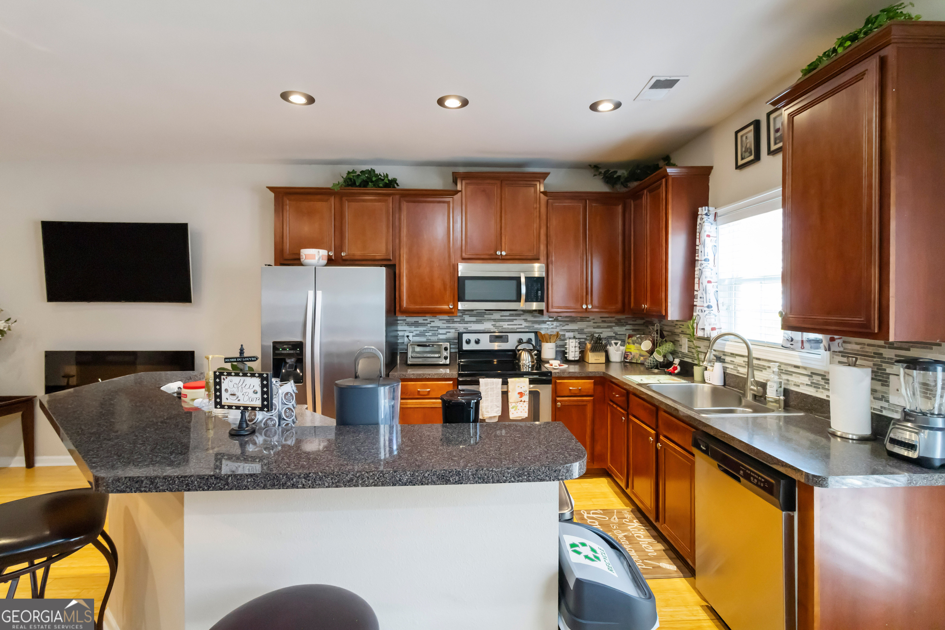 6415 Mossy Oak LNDG