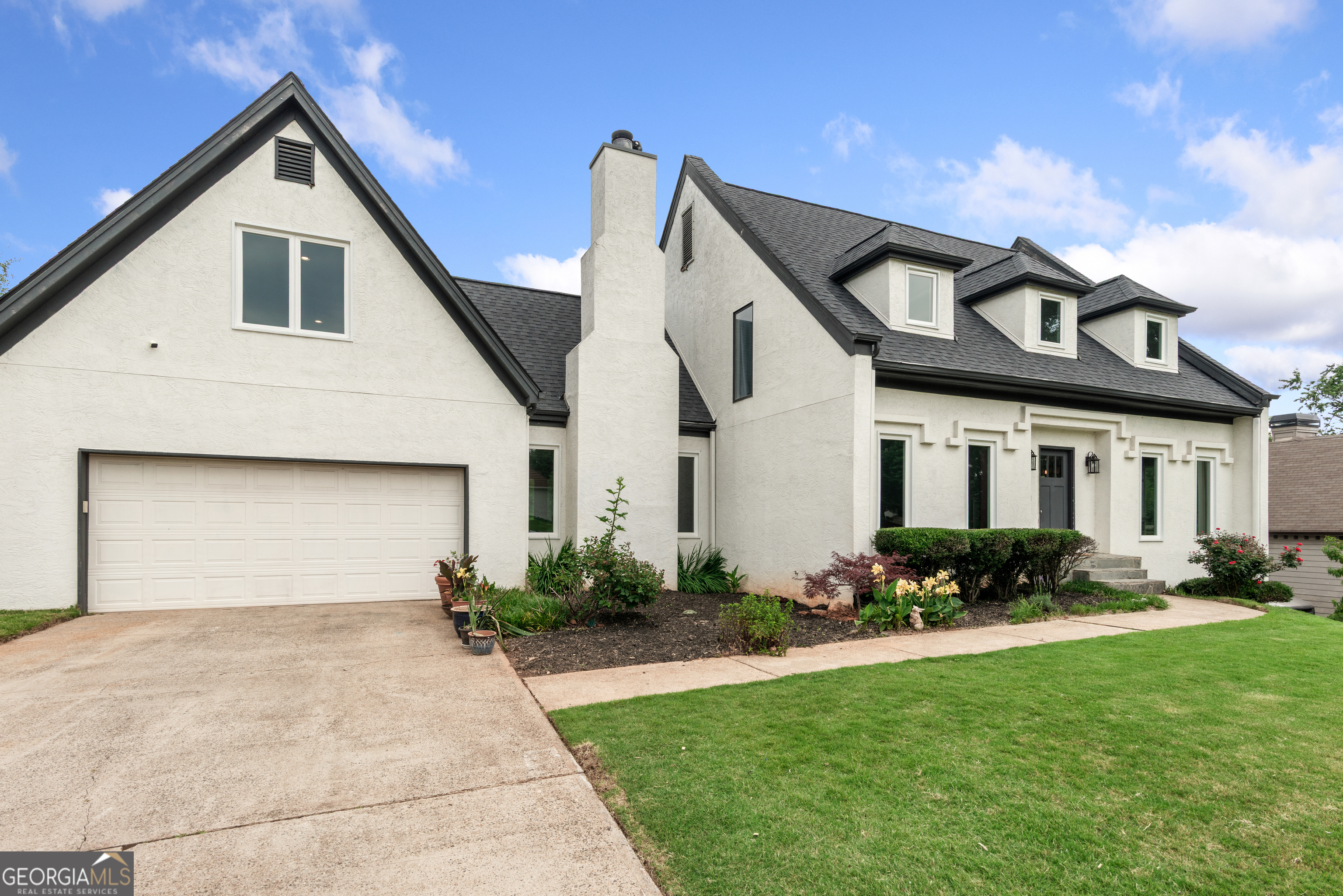 1645 Oakfield LN