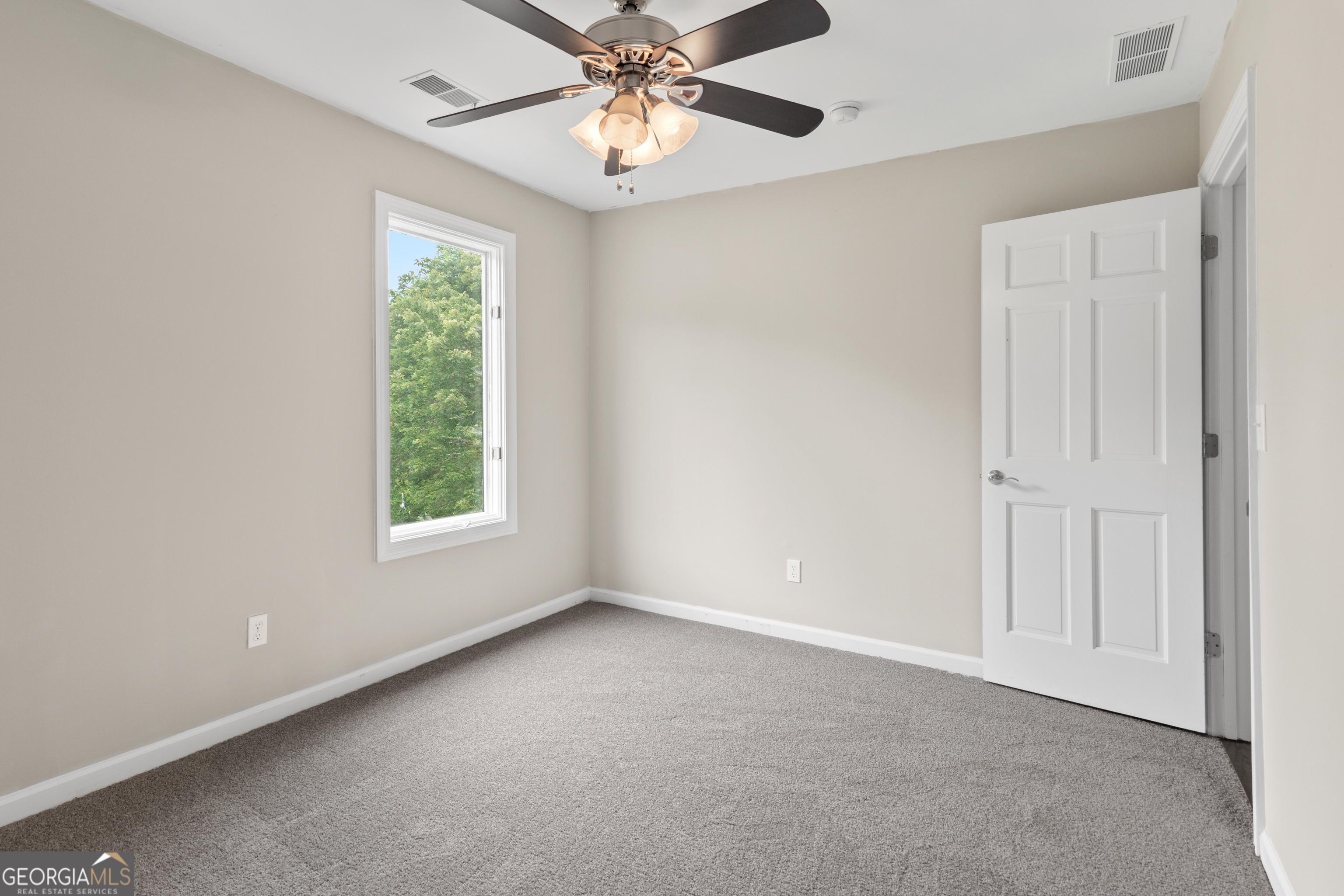 Roswell, Georgia 30075, United States, 5 Bedrooms Bedrooms, ,5 BathroomsBathrooms,Residential,Active,147089