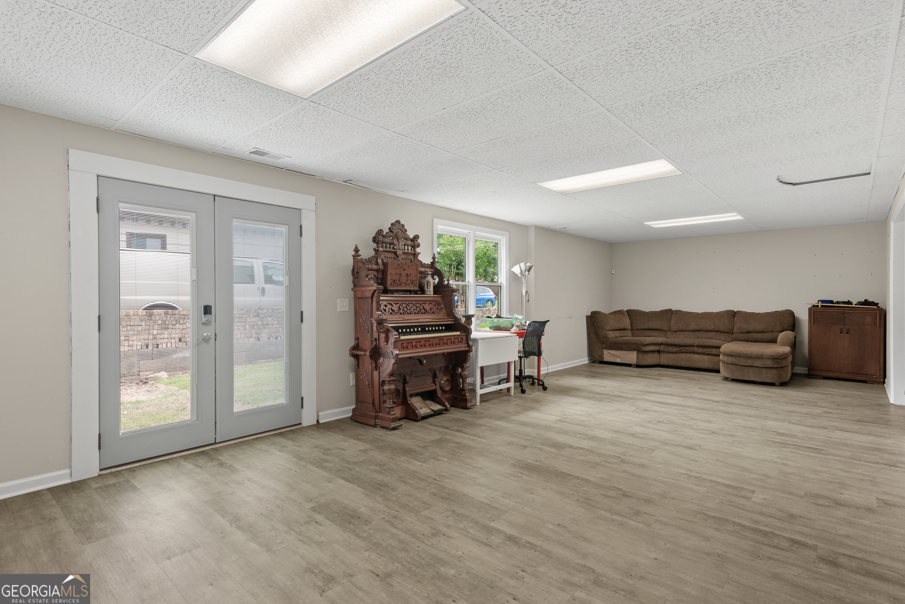 Roswell, Georgia 30075, United States, 5 Bedrooms Bedrooms, ,5 BathroomsBathrooms,Residential,Active,147089