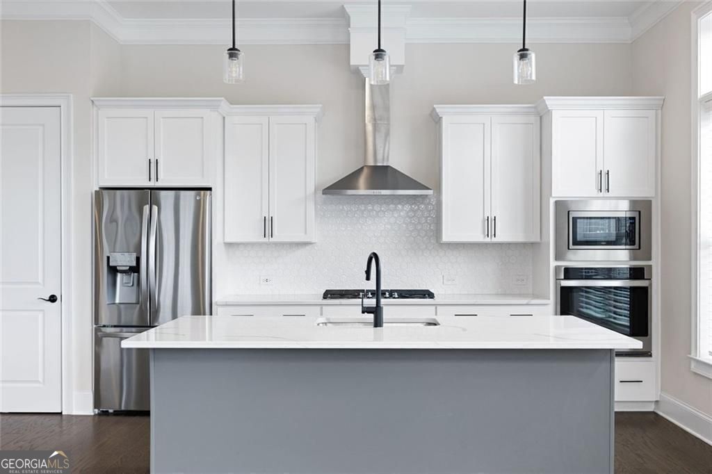 THE VILLAGE AT TOWNLAKE - Residential Lease