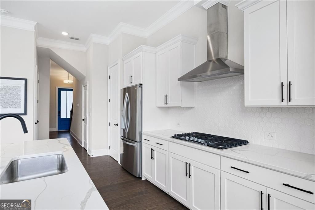 THE VILLAGE AT TOWNLAKE - Residential Lease