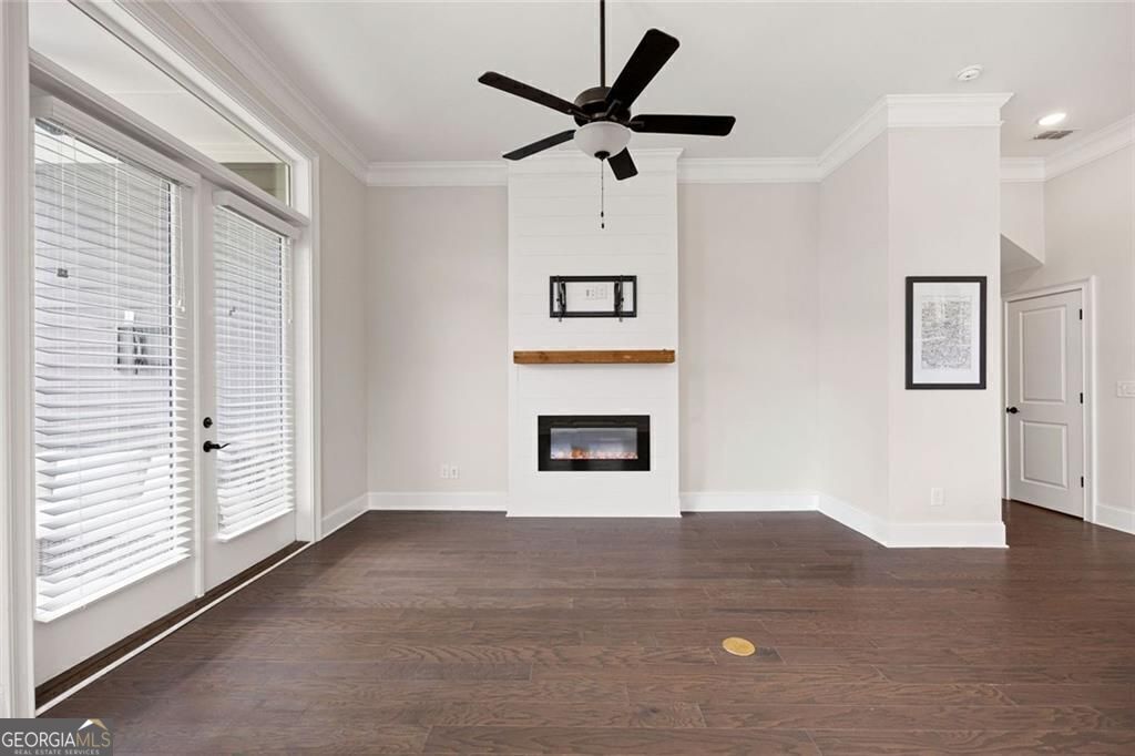 THE VILLAGE AT TOWNLAKE - Residential Lease