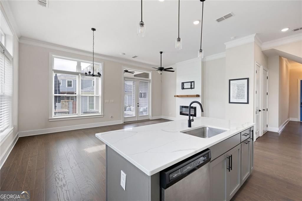 THE VILLAGE AT TOWNLAKE - Residential Lease