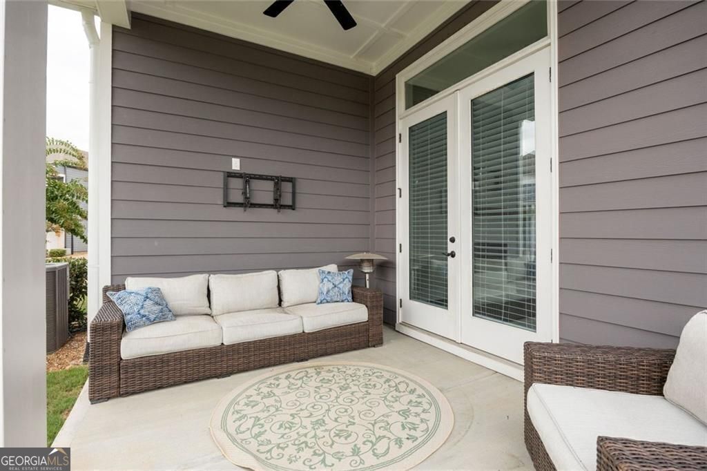 THE VILLAGE AT TOWNLAKE - Residential Lease