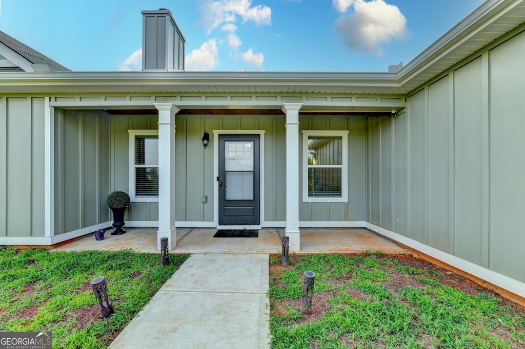 Photo of 2851 Dawkins Road, Canon, GA 30520 (MLS # 10816114)