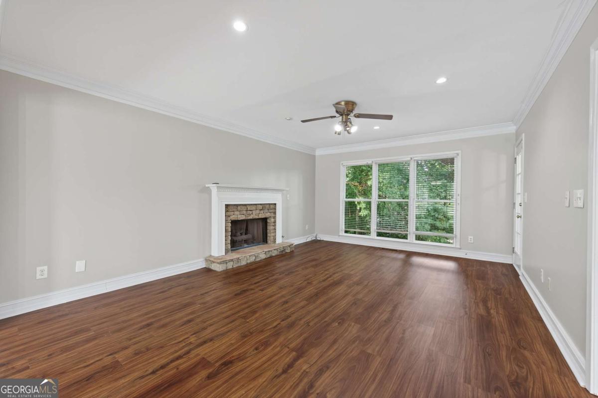 3760 Peachbluff CT