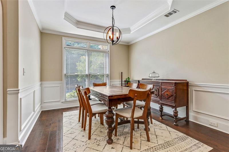 2058 WOODSIDE PARK