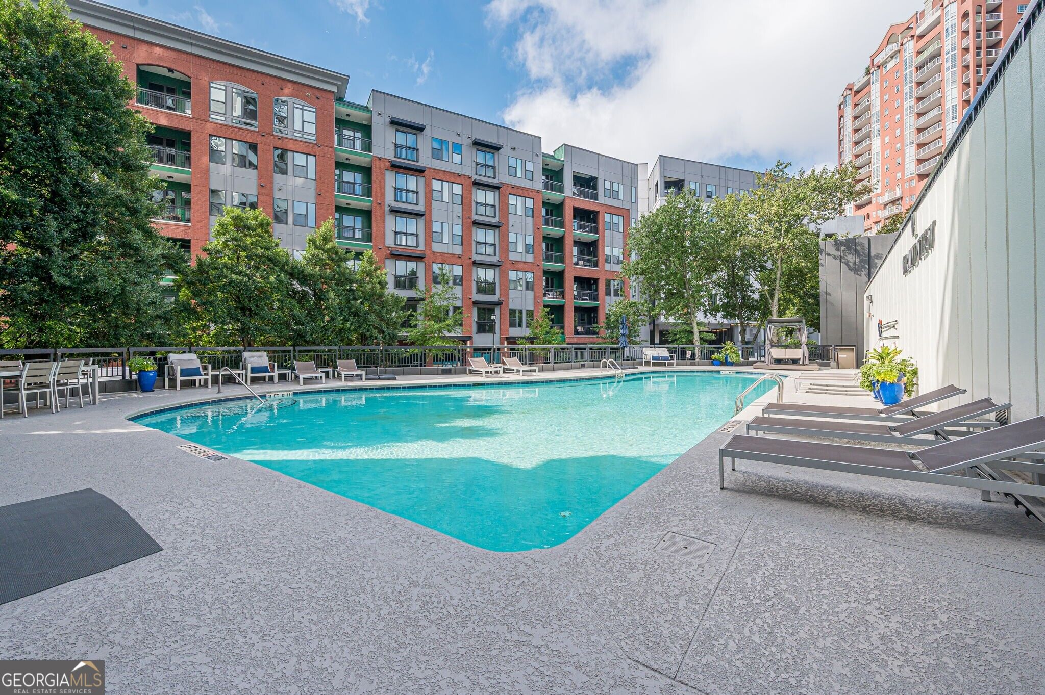 3481 Lakeside DR NE 1201