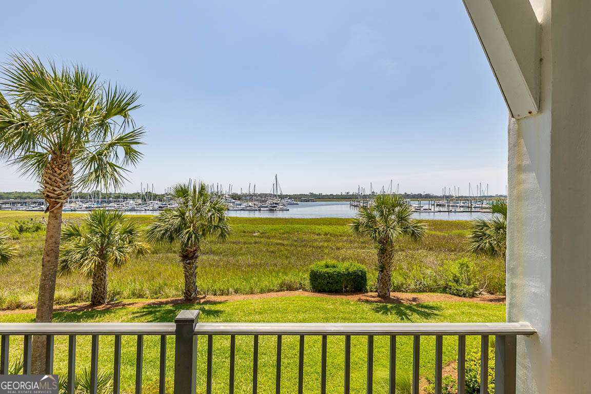 10 Marina DR 112