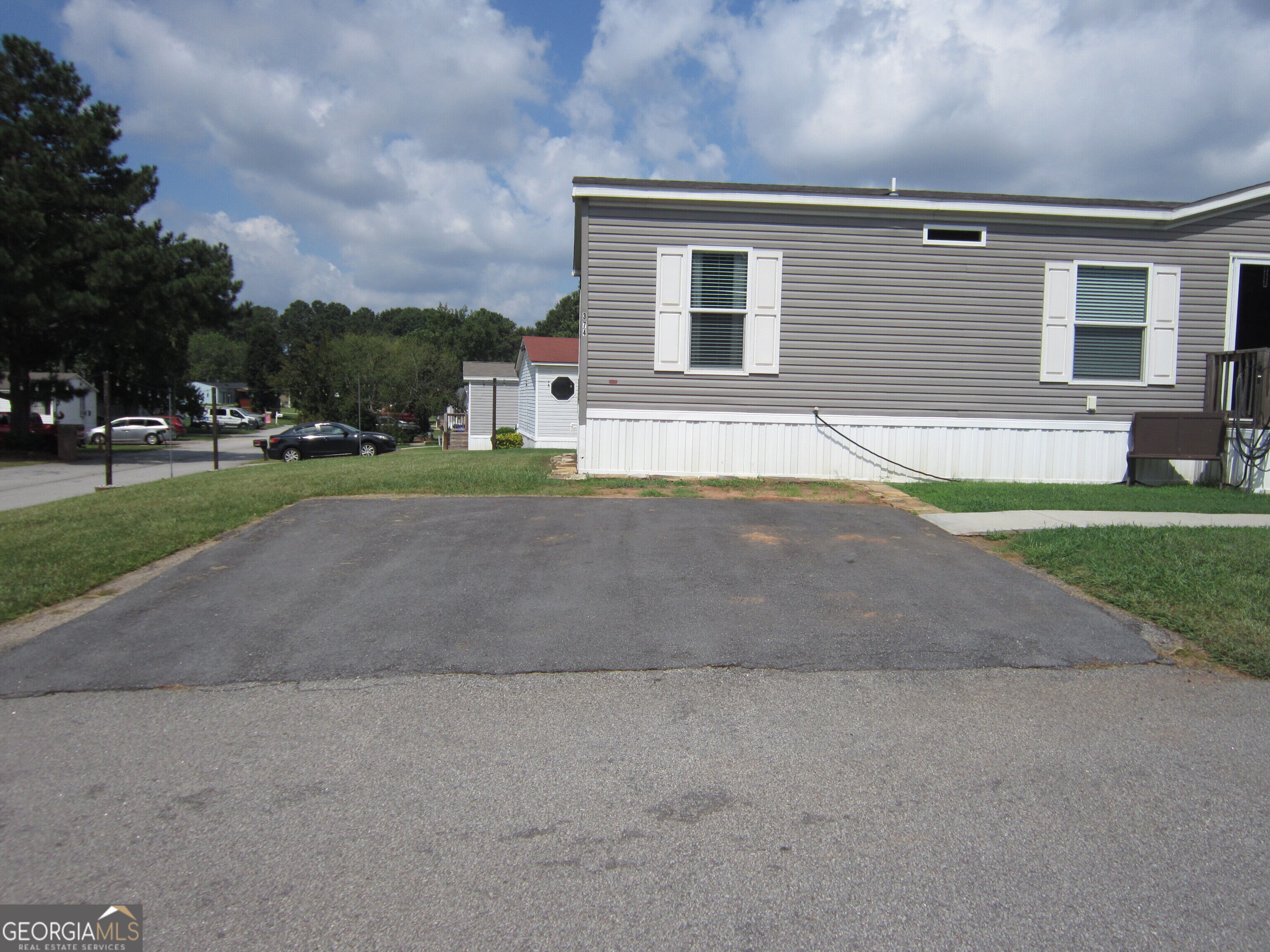374 Robin LN # 374R