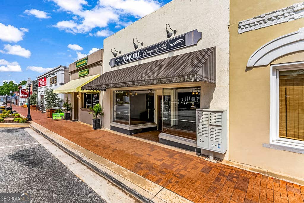 Photo of 8 E Main Street N, Hampton, GA 30228 (MLS # 10827645)