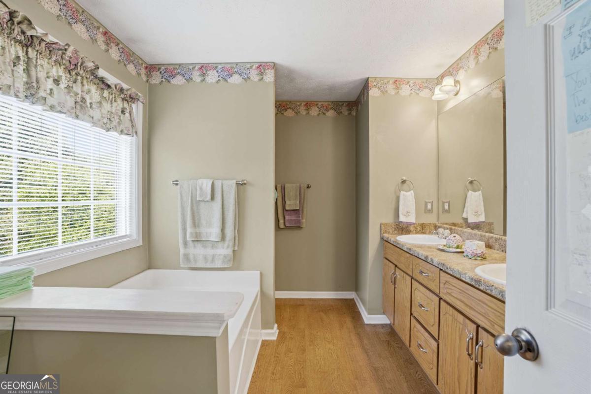 11 Farmstead CT