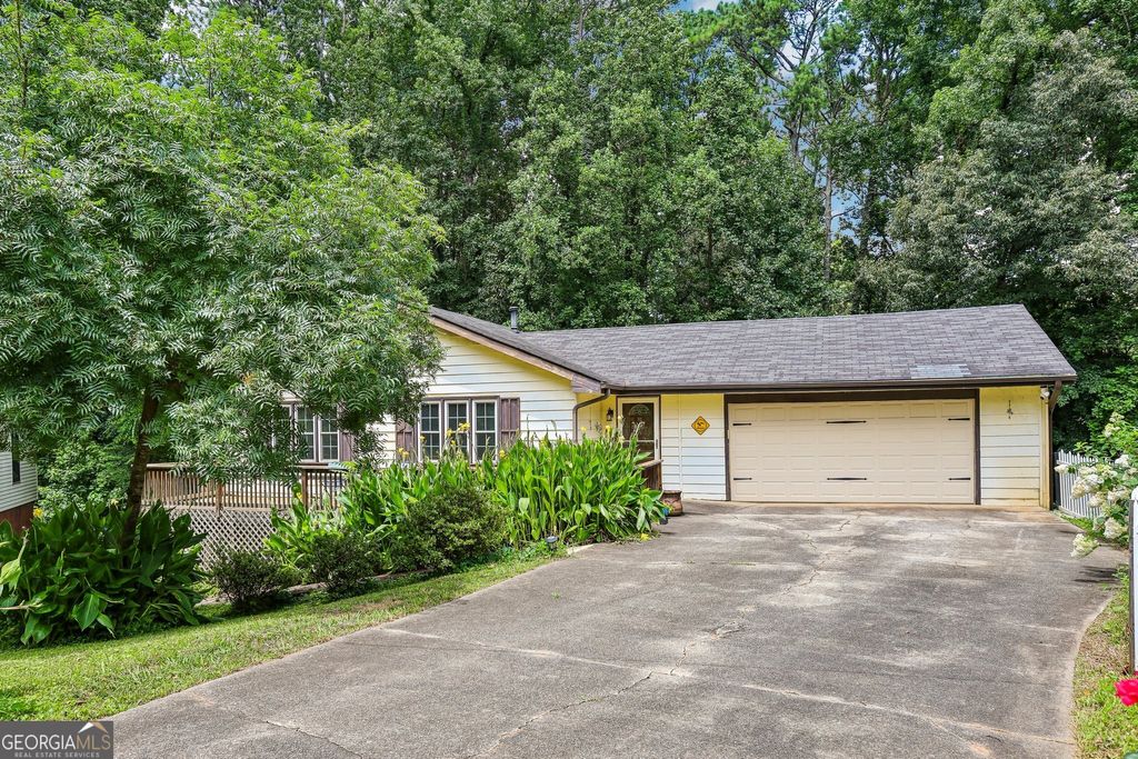 Photo of 4728 N Springs Court NW, Kennesaw, GA 30144 (MLS # 10811176)