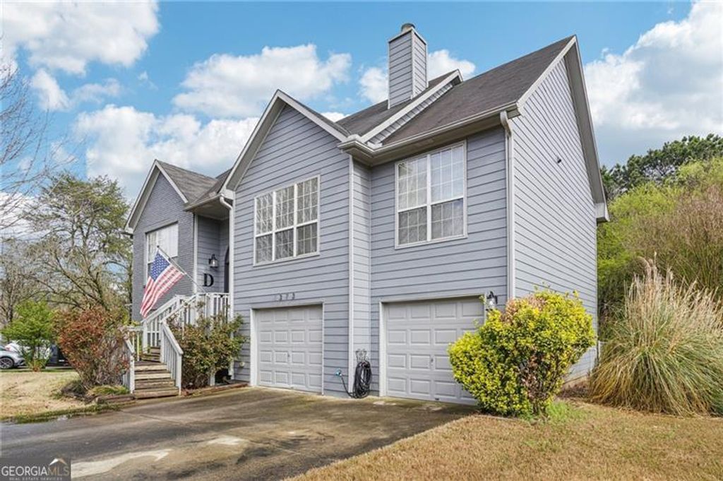 Photo of 1373 Richland Creek Trail, Sugar Hill, GA 30518 (MLS # 10712245)