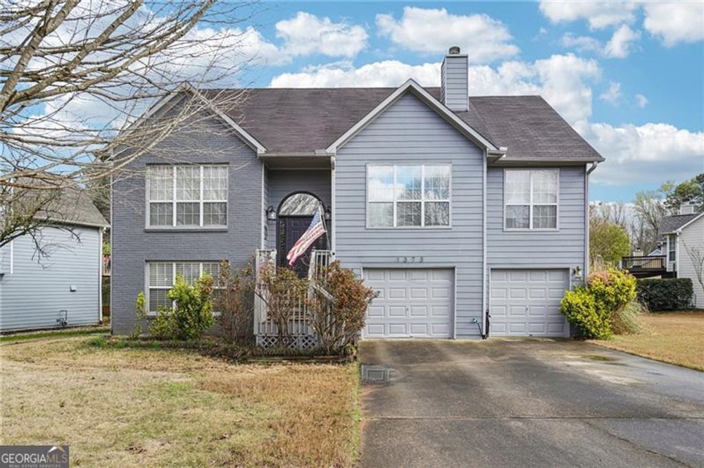 Photo of 1373 Richland Creek Trail, Sugar Hill, GA 30518 (MLS # 10712245)
