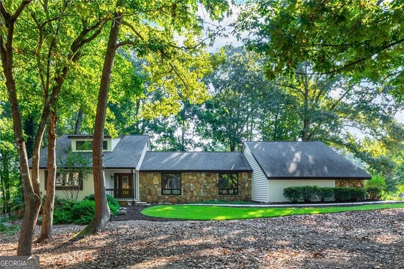 Photo of 3222 Turtle Lake Drive SE, Marietta, GA 30067 (MLS # 10850641)