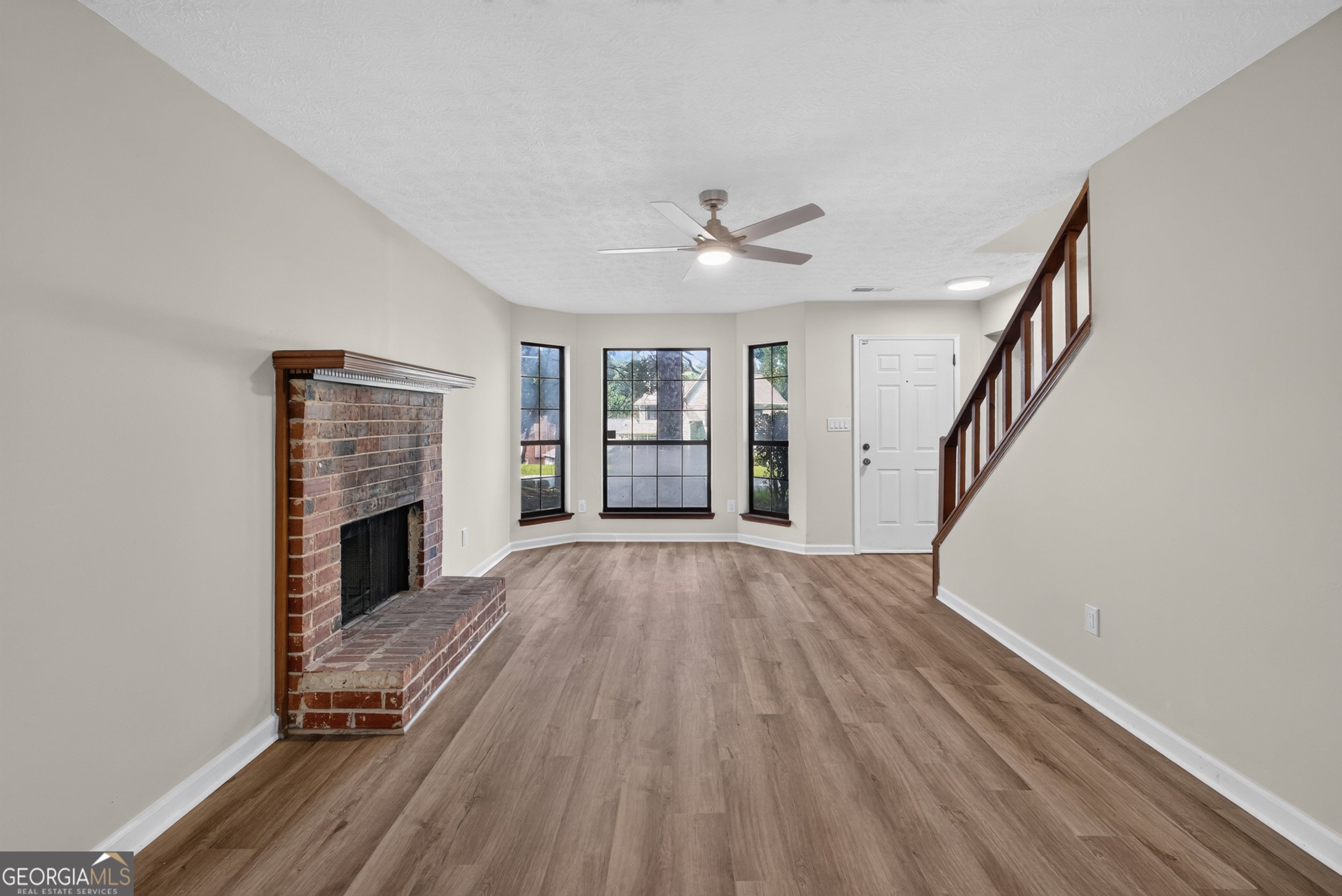 184 Timothy LN NW
