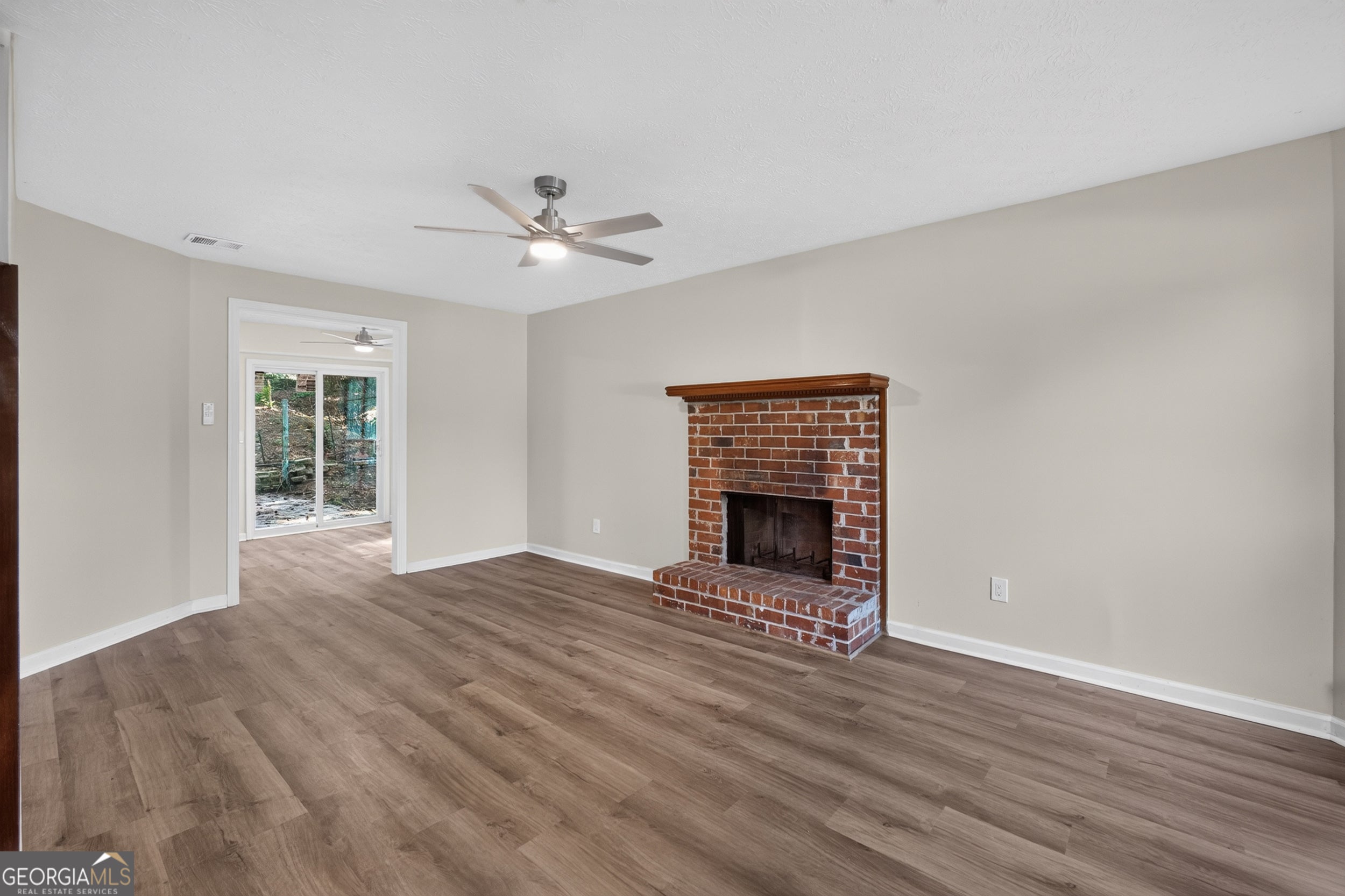 184 Timothy LN NW