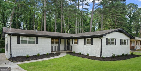 Photo of 1868 Ft Valley Drive SW, Atlanta, GA 30311 (MLS # 10786439)