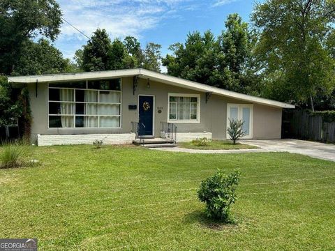 Photo of 1009 Baltimore Avenue, Waycross, GA 31501 (MLS # 10575872)