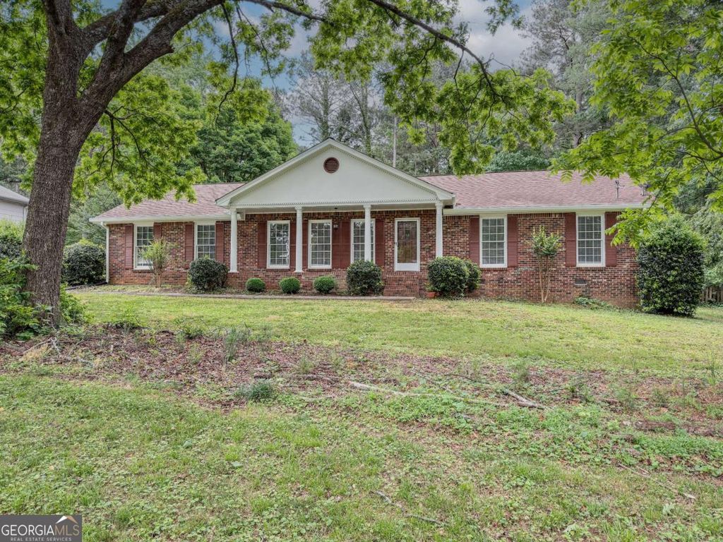 Photo of 2764 Amberly Way, Snellville, GA 30078 (MLS # 10761266)
